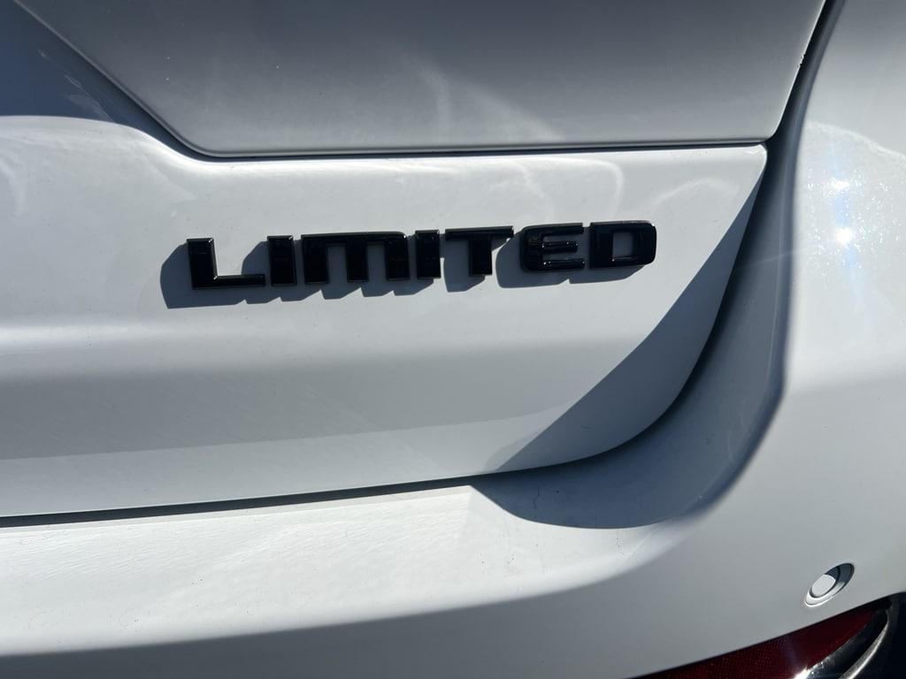 new 2025 Jeep Grand Cherokee car, priced at $47,345