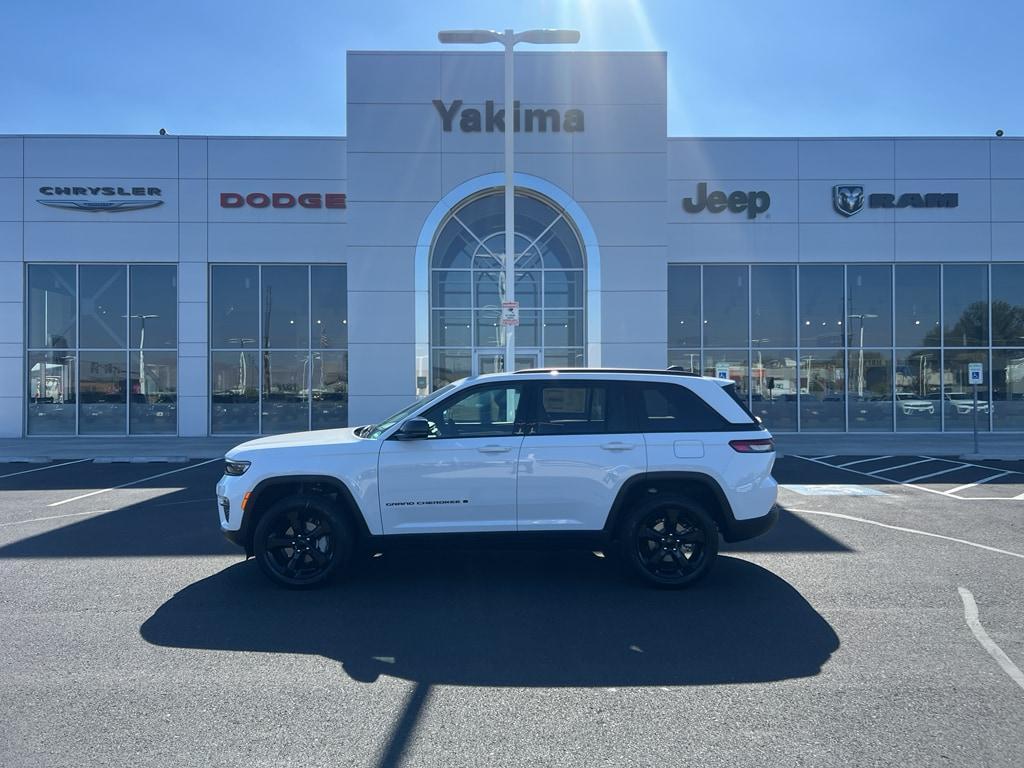 new 2025 Jeep Grand Cherokee car, priced at $47,345