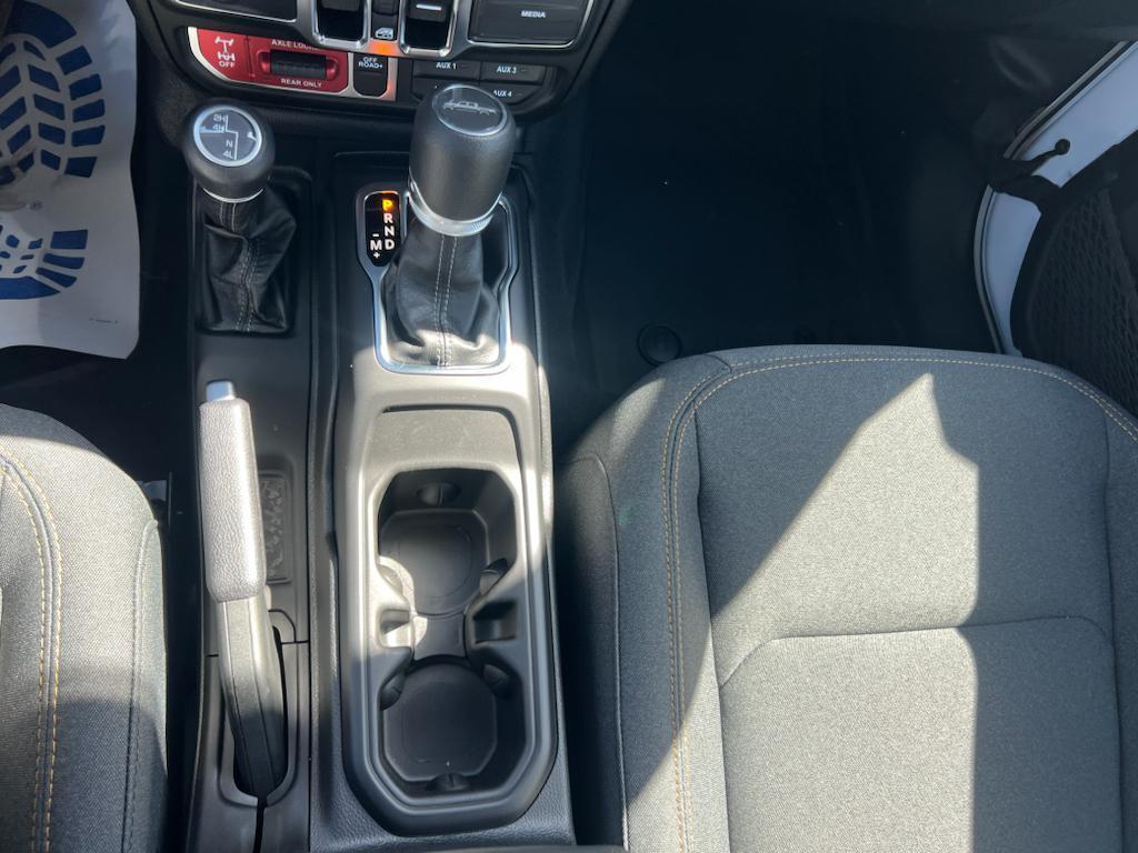 new 2025 Jeep Gladiator car, priced at $46,074