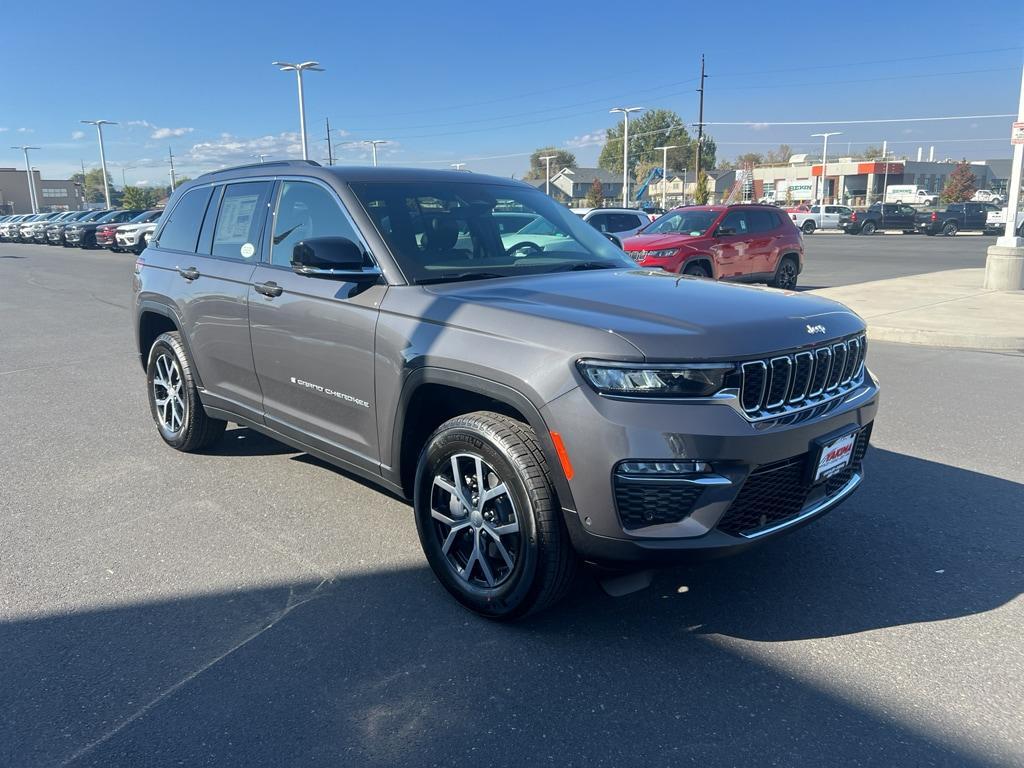 new 2025 Jeep Grand Cherokee car, priced at $49,065
