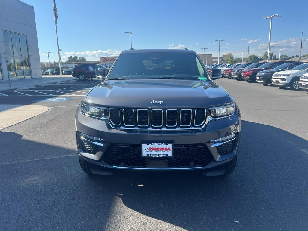 new 2025 Jeep Grand Cherokee car, priced at $49,065