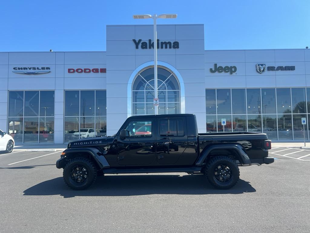 new 2025 Jeep Gladiator car, priced at $45,184