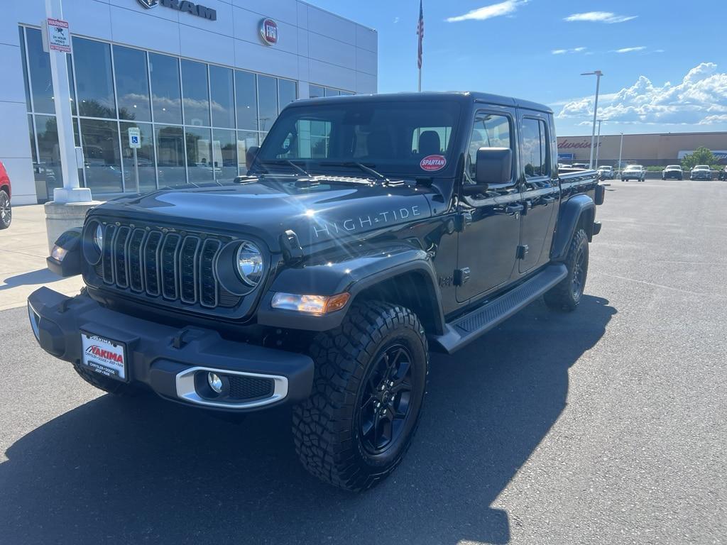 new 2025 Jeep Gladiator car, priced at $45,184
