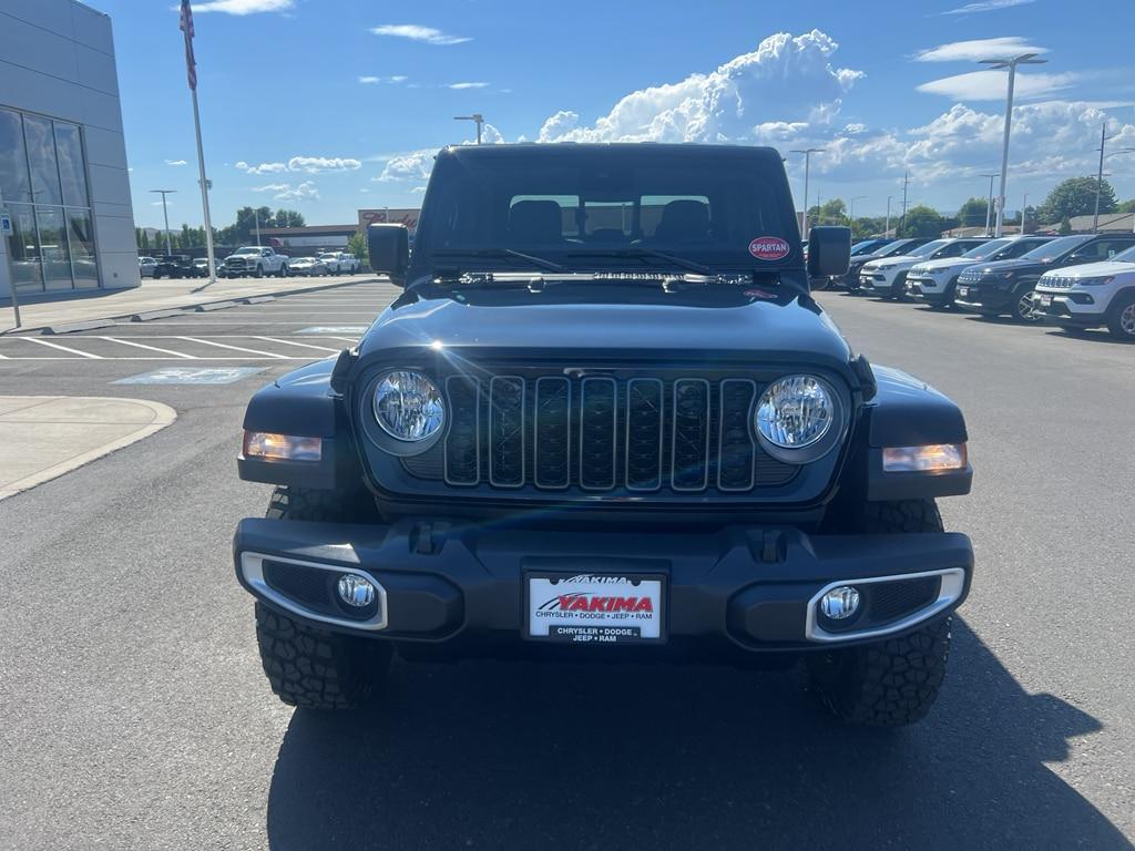 new 2025 Jeep Gladiator car, priced at $45,184