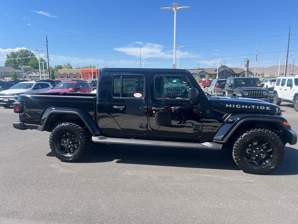 new 2025 Jeep Gladiator car, priced at $45,184