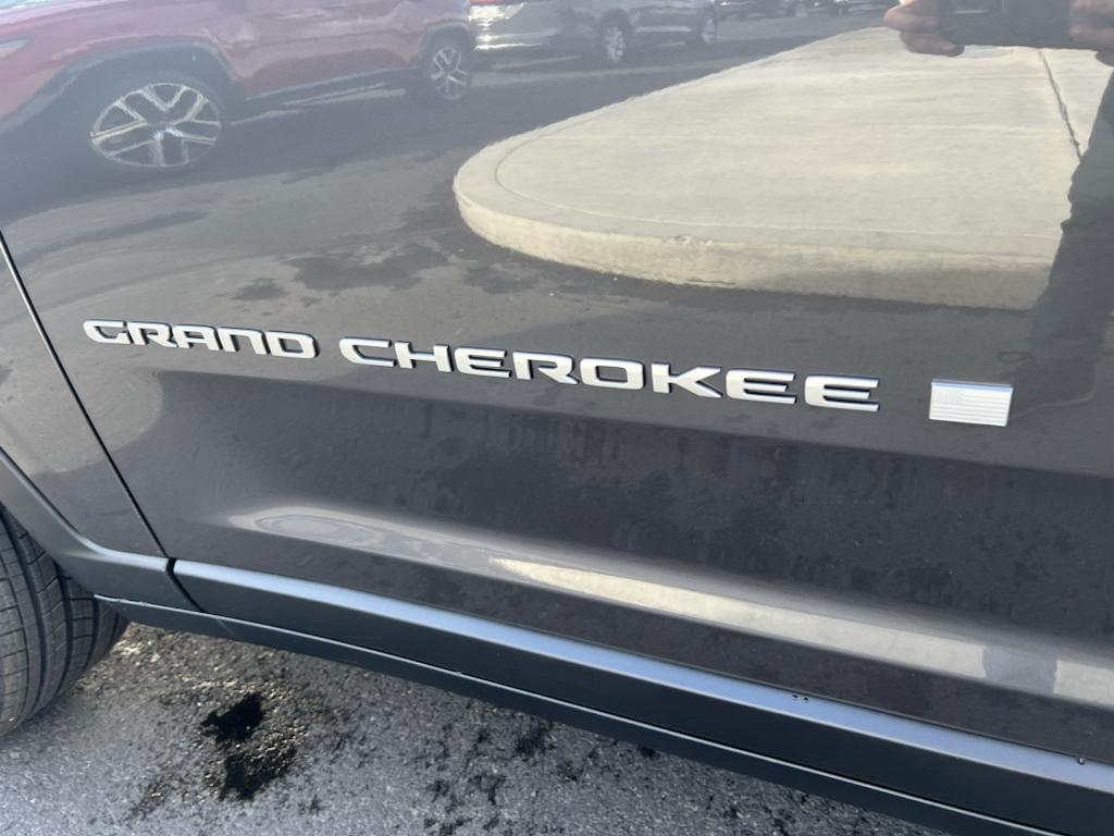 new 2025 Jeep Grand Cherokee L car, priced at $41,556