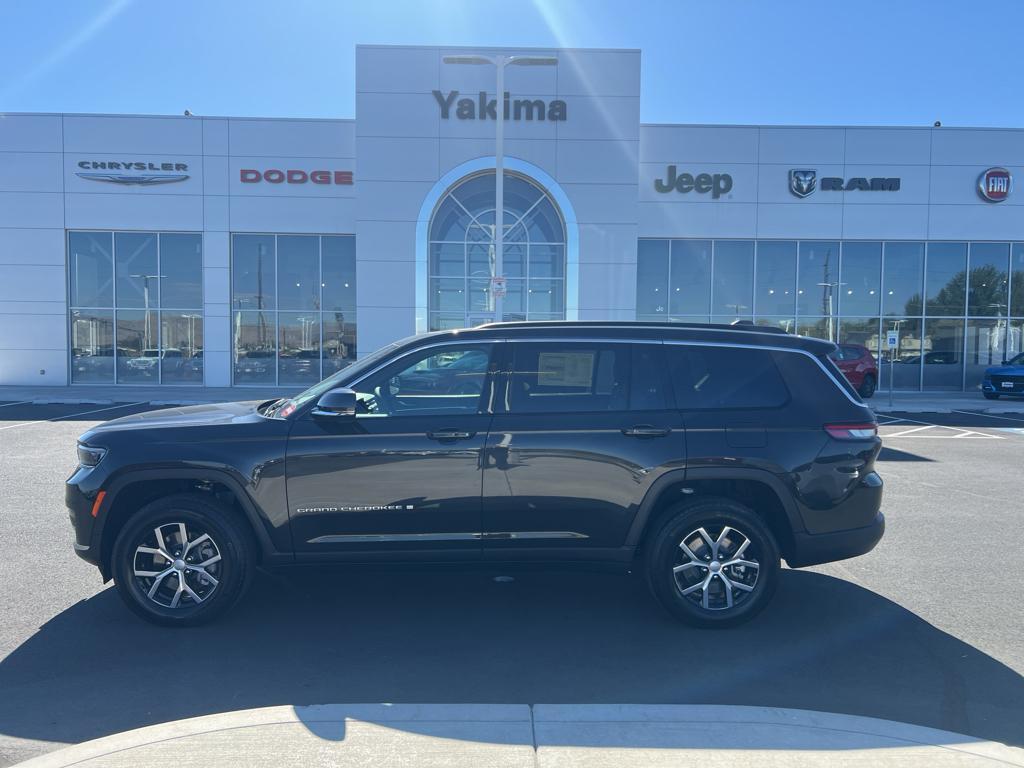new 2025 Jeep Grand Cherokee L car, priced at $48,957
