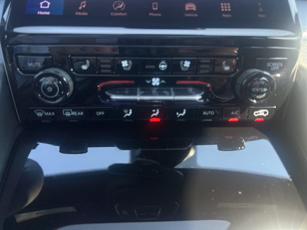 new 2025 Jeep Grand Cherokee car, priced at $53,076