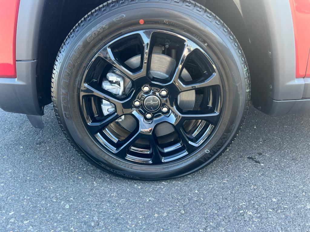 new 2025 Jeep Compass car, priced at $30,918