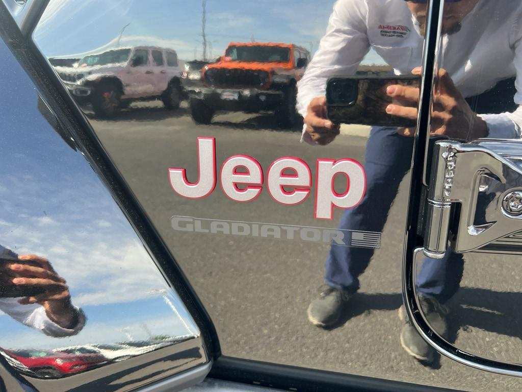 new 2025 Jeep Gladiator car, priced at $54,937