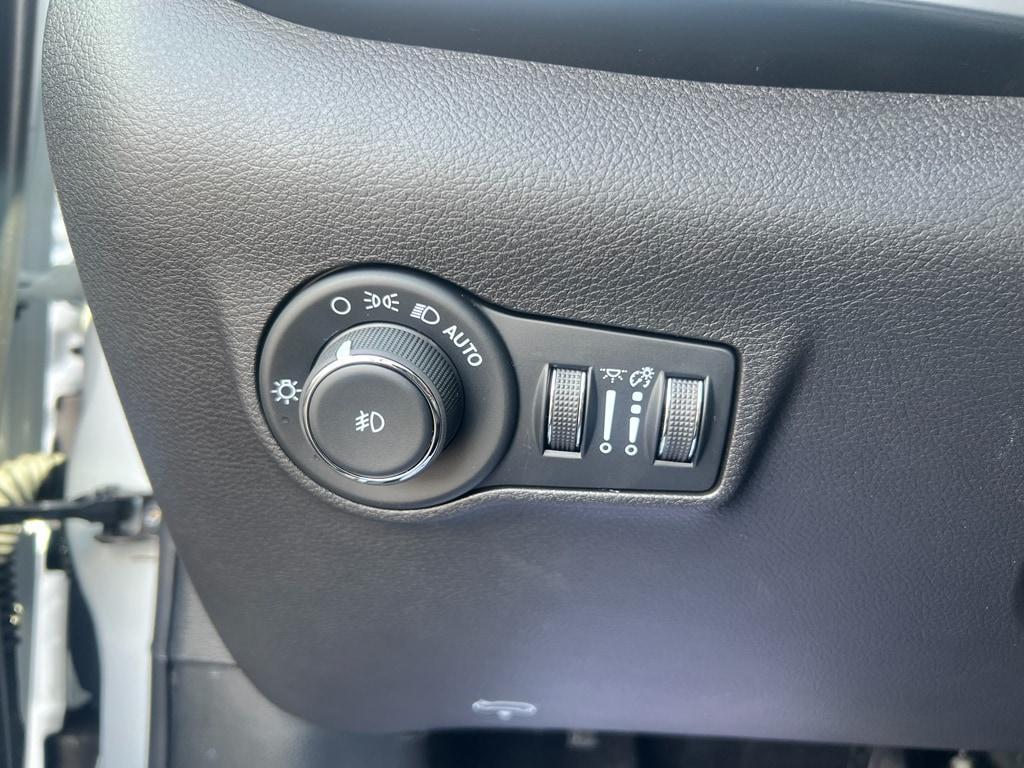 new 2025 Jeep Compass car, priced at $30,574