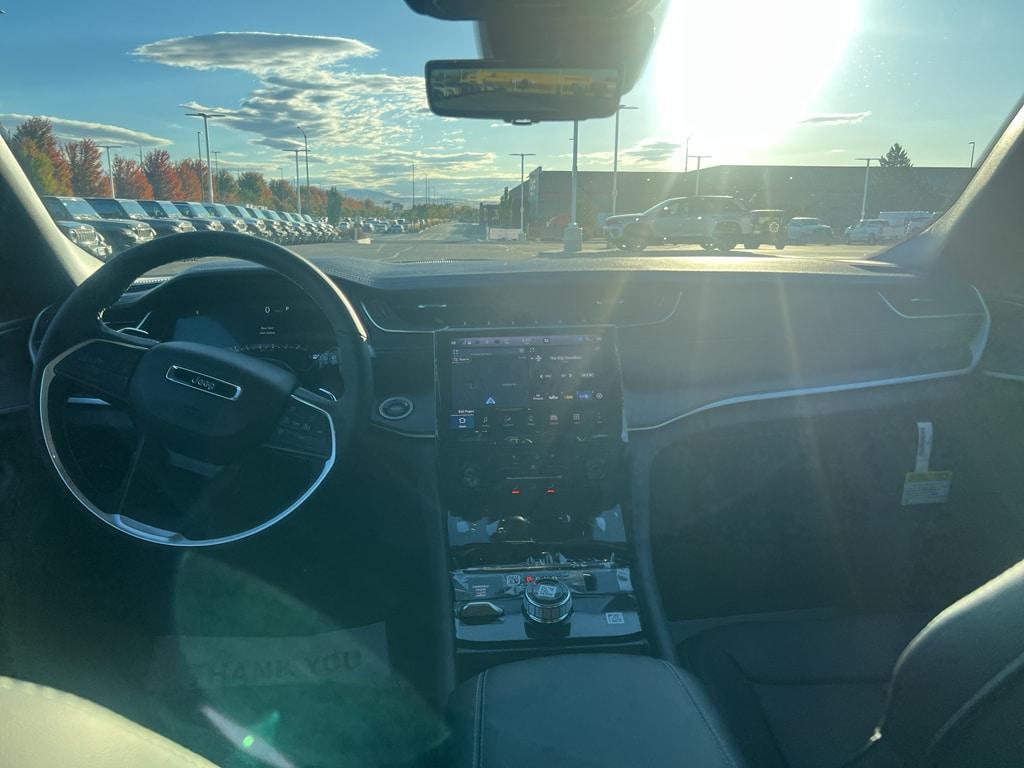 new 2025 Jeep Grand Cherokee L car, priced at $54,776
