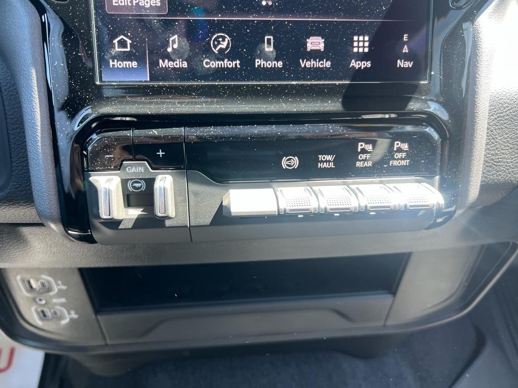 new 2025 Ram 2500 car, priced at $66,836