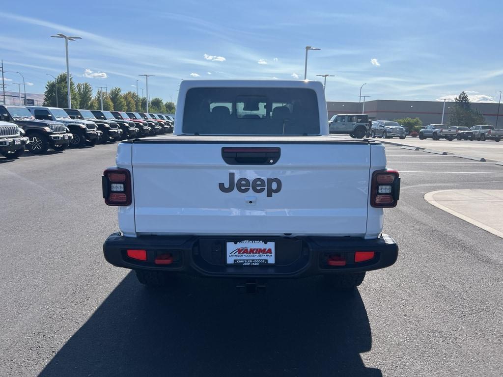 new 2025 Jeep Gladiator car, priced at $54,401