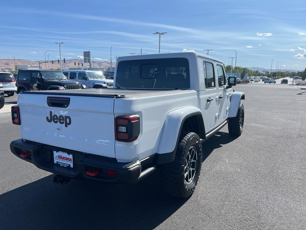 new 2025 Jeep Gladiator car, priced at $54,401