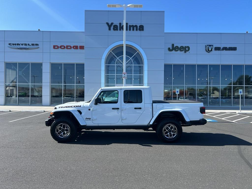 new 2025 Jeep Gladiator car, priced at $54,401