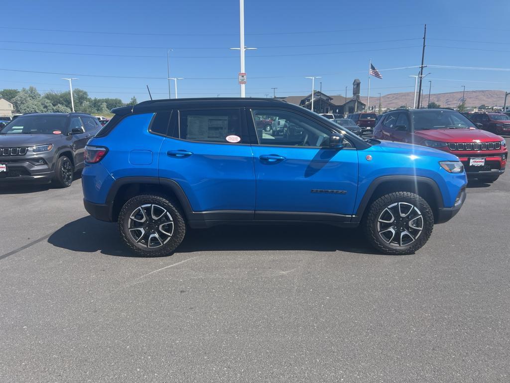 new 2024 Jeep Compass car, priced at $37,104