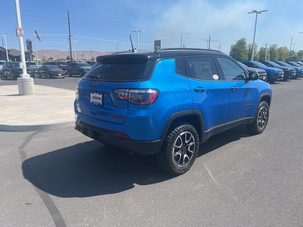 new 2024 Jeep Compass car, priced at $37,104