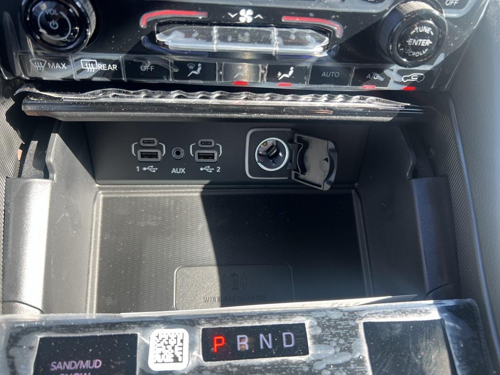 new 2025 Jeep Grand Cherokee L car, priced at $54,577