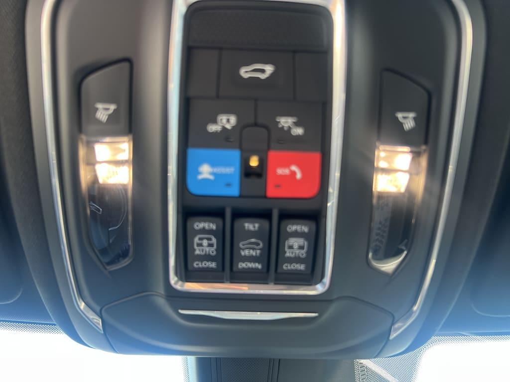 new 2025 Jeep Grand Cherokee L car, priced at $54,577