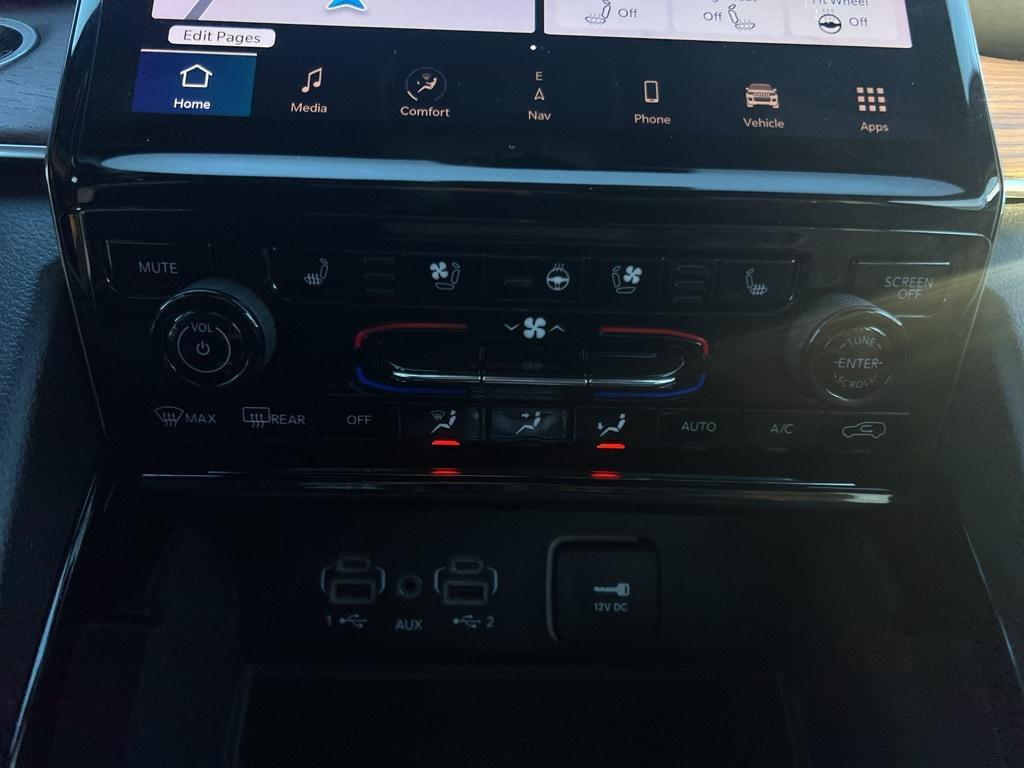 used 2022 Jeep Grand Cherokee car, priced at $35,999