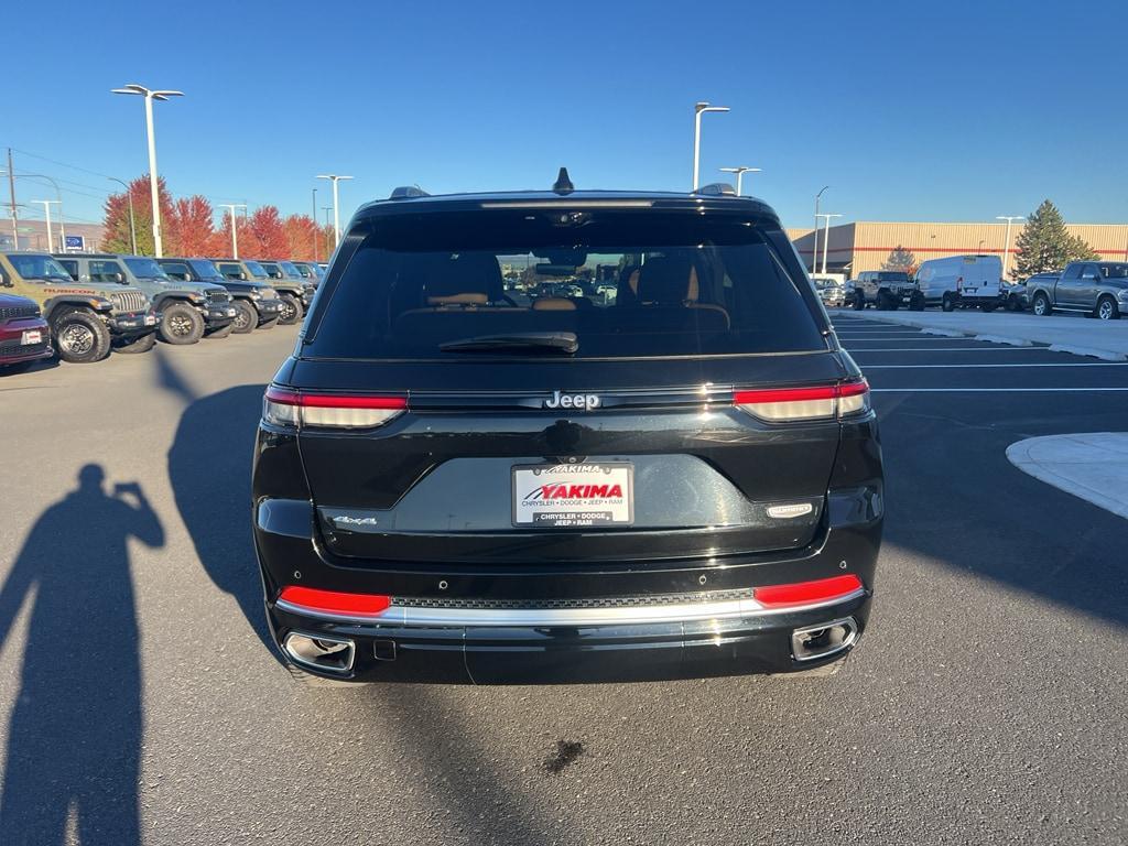 used 2022 Jeep Grand Cherokee car, priced at $35,999