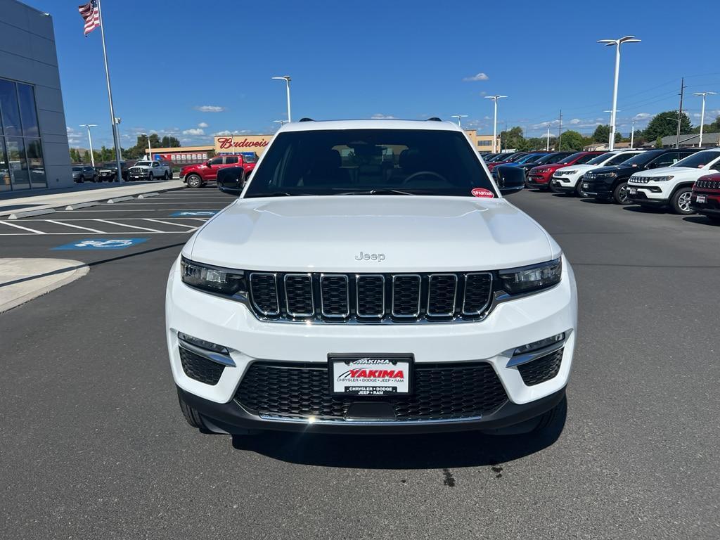 new 2025 Jeep Grand Cherokee car, priced at $45,683