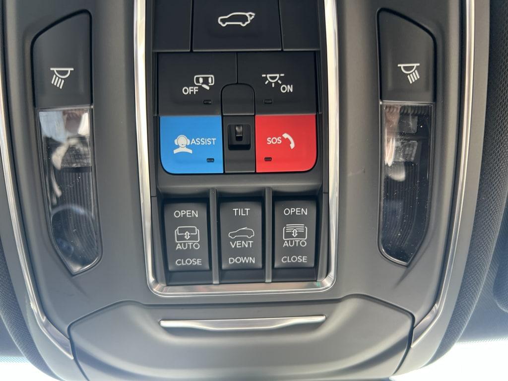 new 2025 Jeep Grand Cherokee car, priced at $45,683