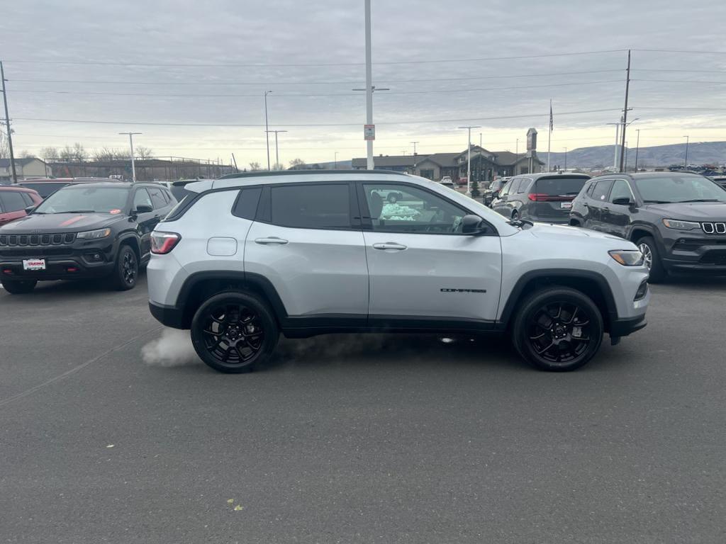 new 2025 Jeep Compass car, priced at $29,595