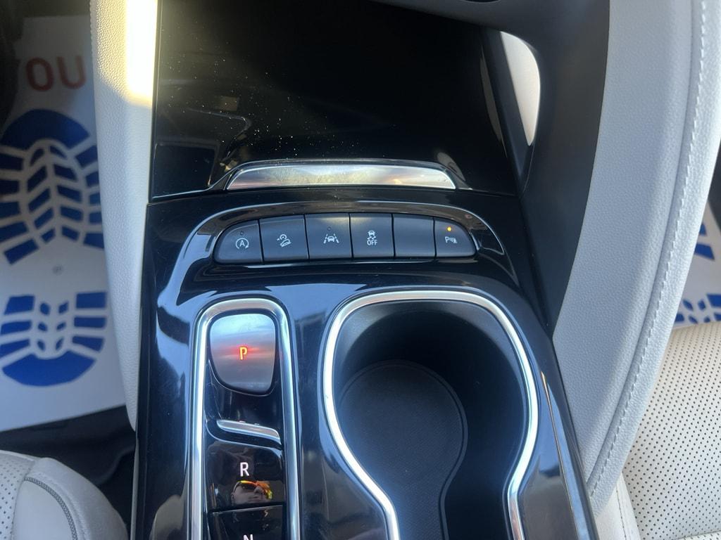 used 2023 Buick Envision car, priced at $29,999