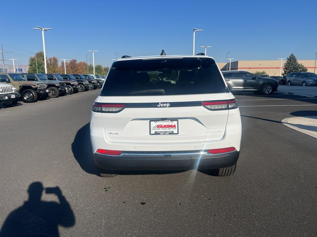 new 2025 Jeep Grand Cherokee car, priced at $49,788