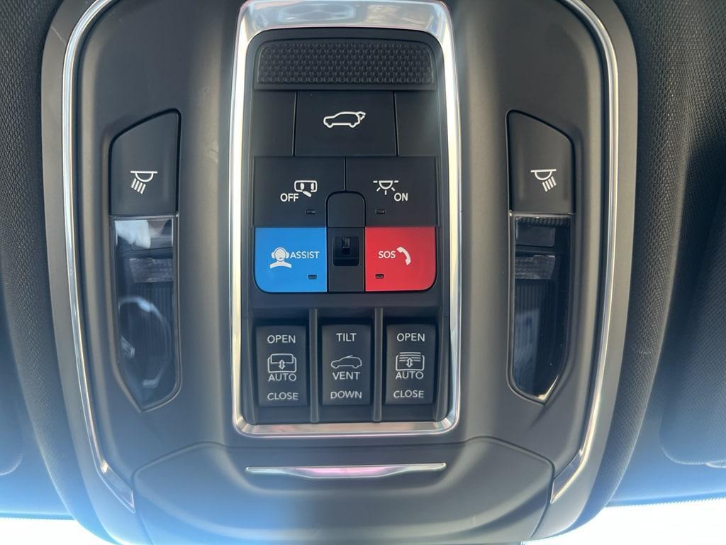 new 2025 Jeep Grand Cherokee car, priced at $49,788