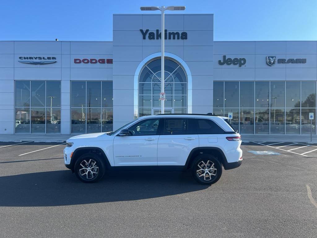 new 2025 Jeep Grand Cherokee car, priced at $49,788