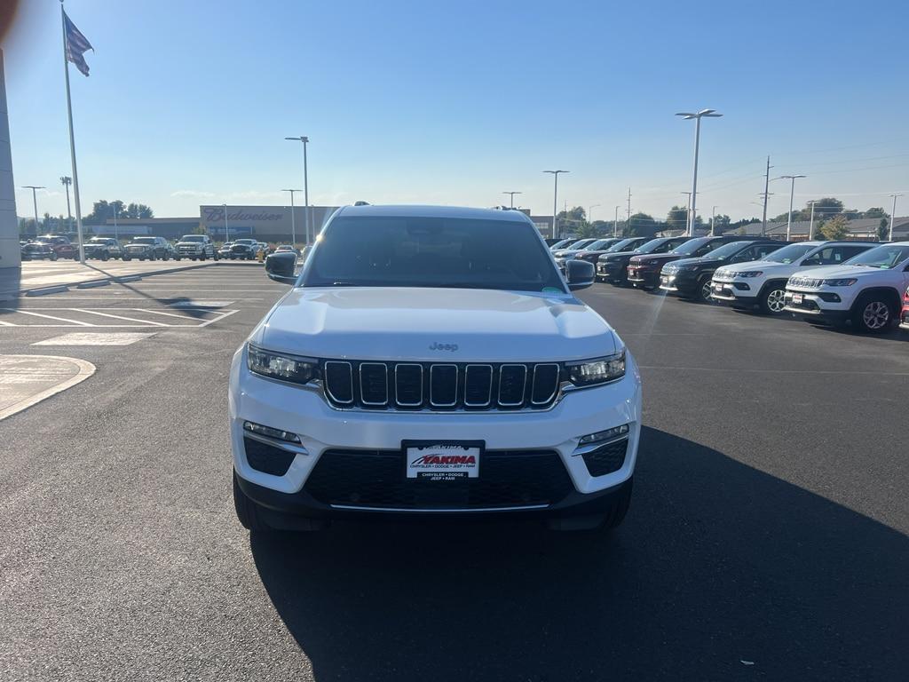 new 2025 Jeep Grand Cherokee car, priced at $49,788
