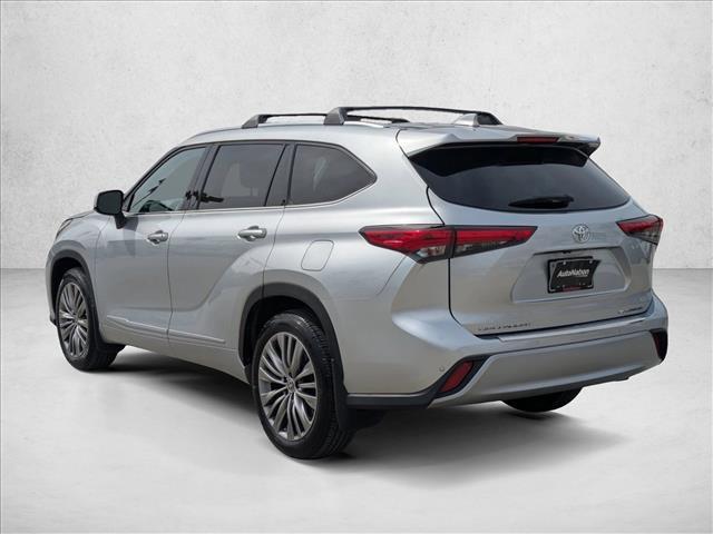 used 2021 Toyota Highlander car, priced at $25,796