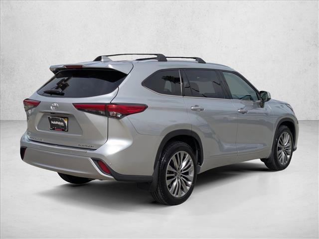 used 2021 Toyota Highlander car, priced at $25,796