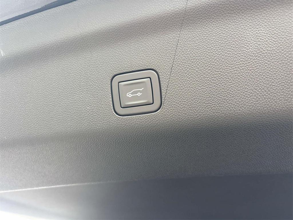 new 2025 Chevrolet Suburban car, priced at $82,910