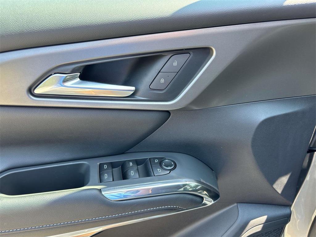 new 2025 Chevrolet Traverse car, priced at $43,060