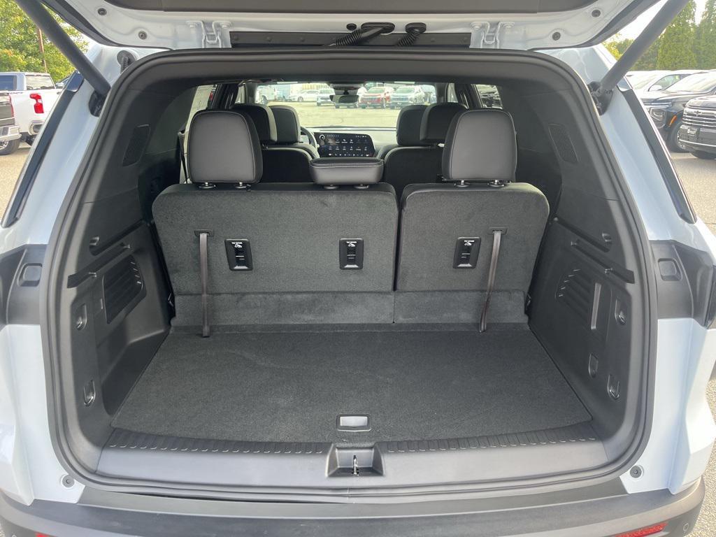 new 2026 Chevrolet Traverse car, priced at $48,840