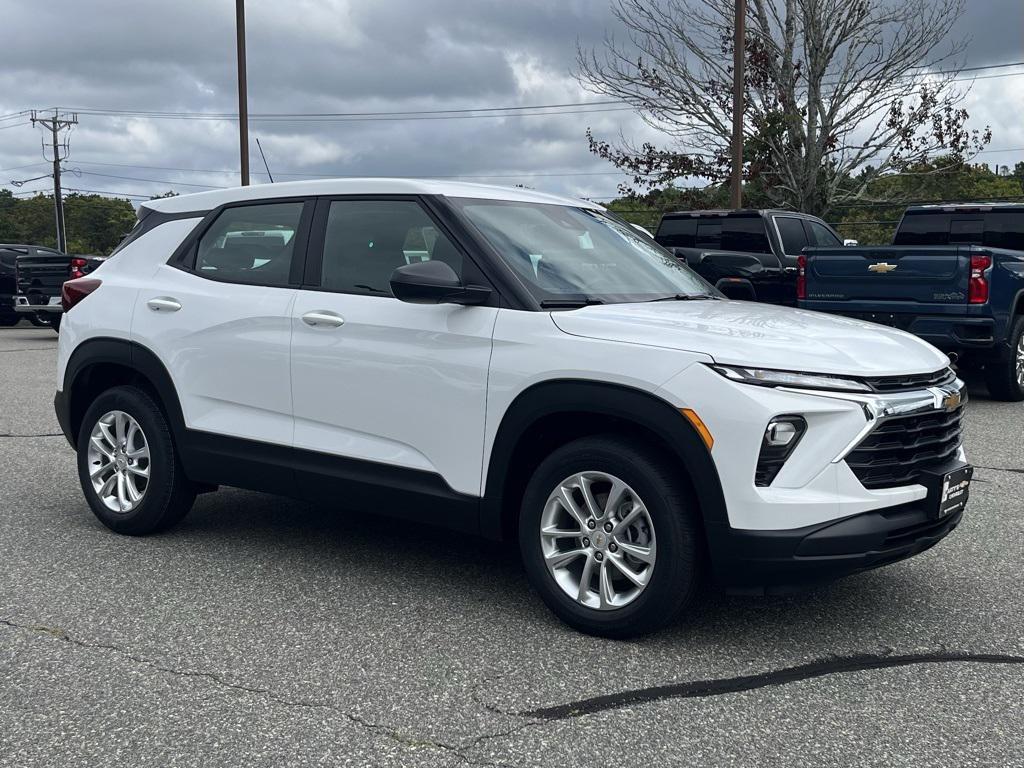 new 2026 Chevrolet TrailBlazer car, priced at $27,585