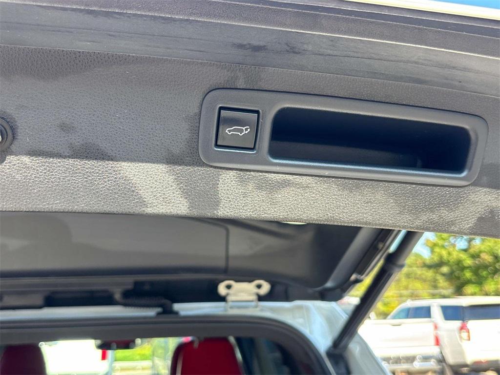 used 2021 Toyota Highlander car, priced at $35,270