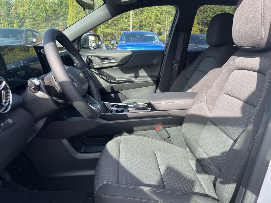 new 2026 Chevrolet Equinox car, priced at $32,760