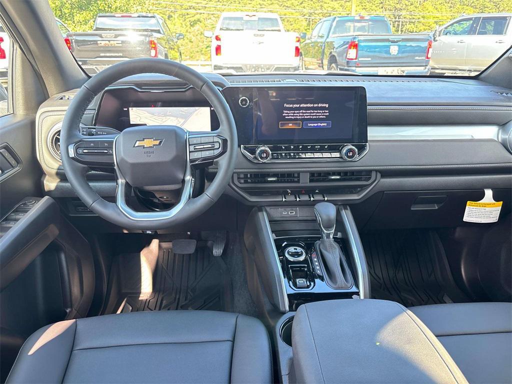 new 2025 Chevrolet Colorado car, priced at $44,700