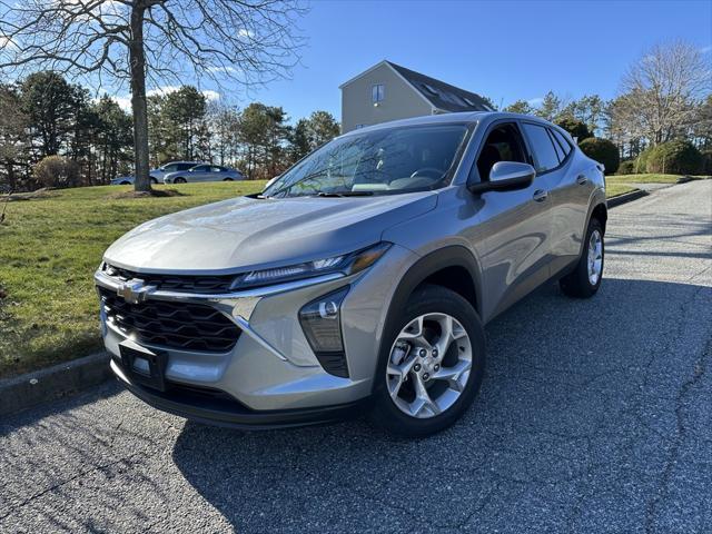 used 2025 Chevrolet Trax car, priced at $20,495