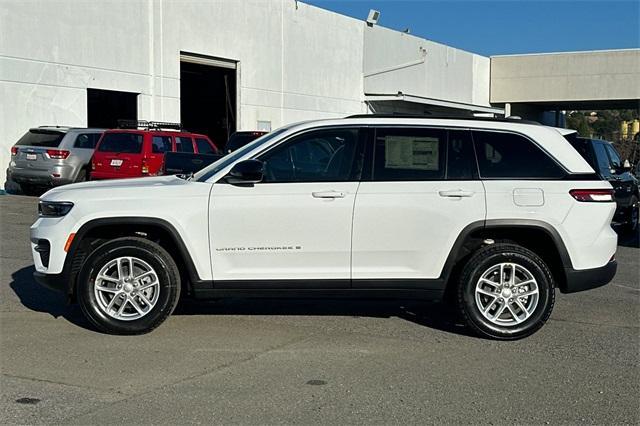 new 2025 Jeep Grand Cherokee car, priced at $40,870