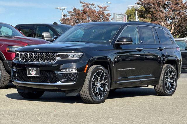 new 2025 Jeep Grand Cherokee car, priced at $60,745