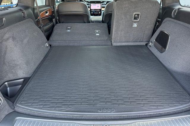 new 2025 Jeep Grand Cherokee car, priced at $60,745