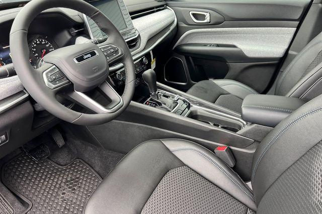 new 2025 Jeep Compass car, priced at $33,010