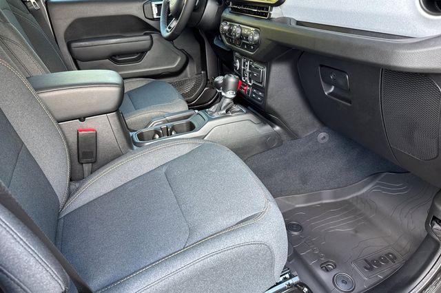 new 2025 Jeep Wrangler car, priced at $55,315