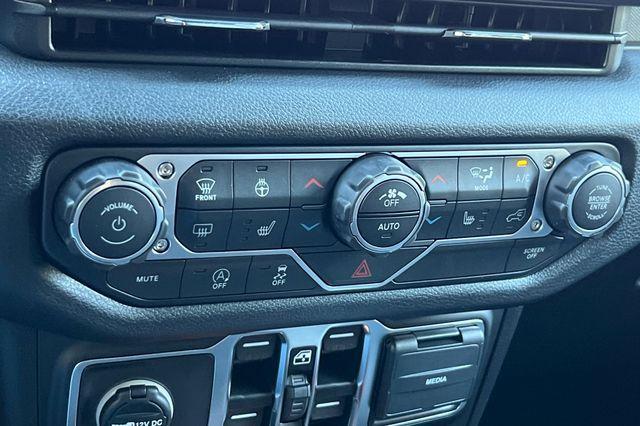 new 2025 Jeep Wrangler car, priced at $48,225